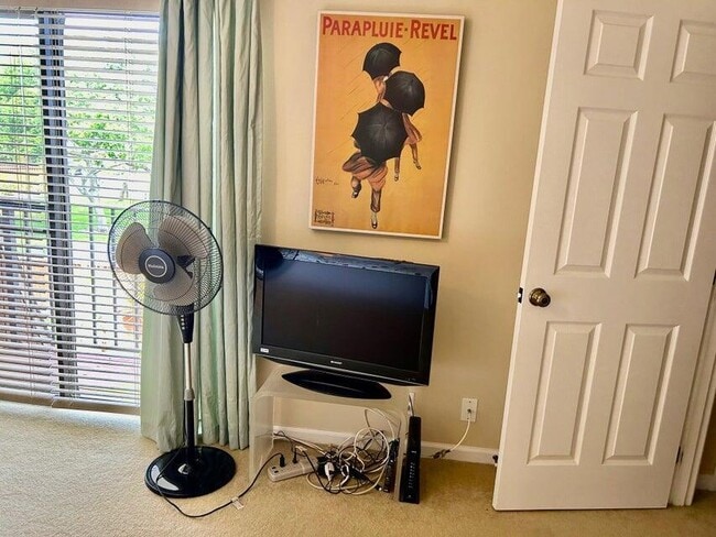 Building Photo - 1420 Ocean Way