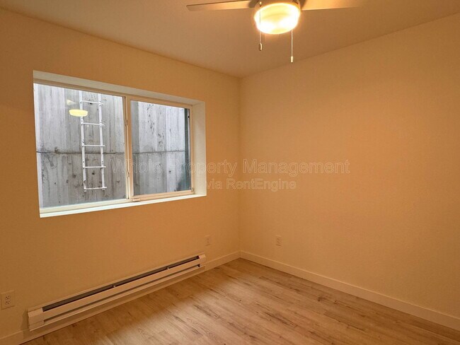 Building Photo - 6771 Larsh Dr