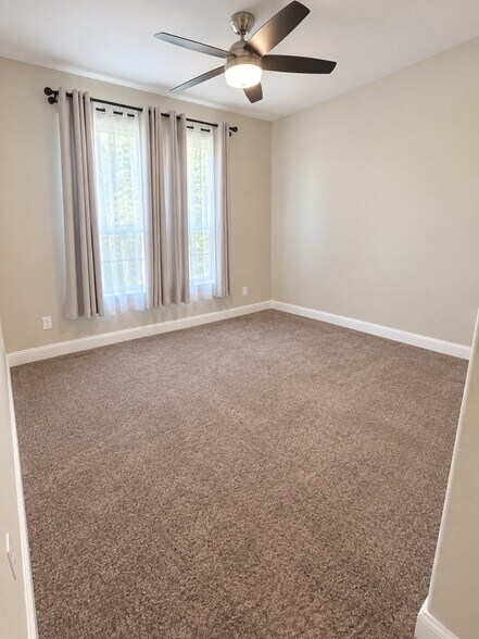 Building Photo - 504 Nicklaus Way