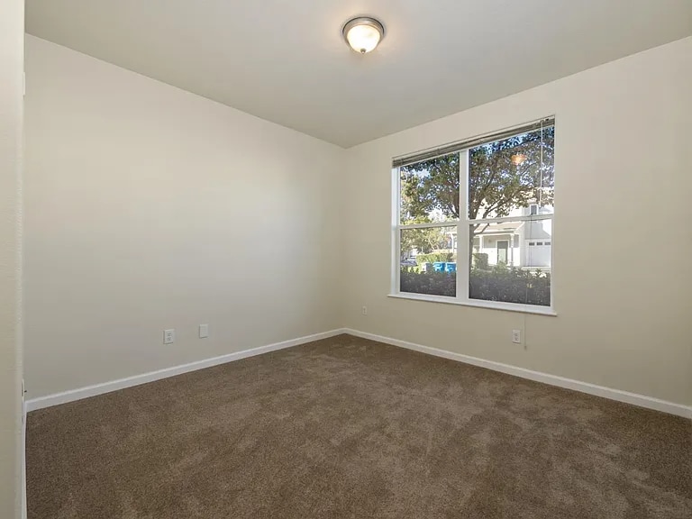 Building Photo - 950 Campoy St