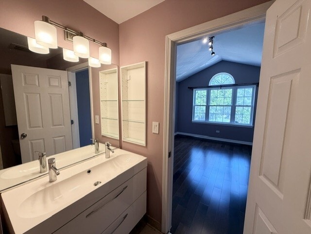 Building Photo - 707 Kingsbridge Dr