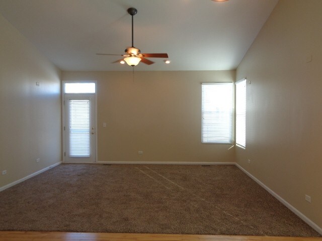 Building Photo - 1400 Bridgehampton Dr