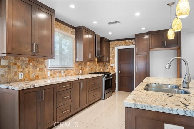 Building Photo - 8337 Valecrest Dr