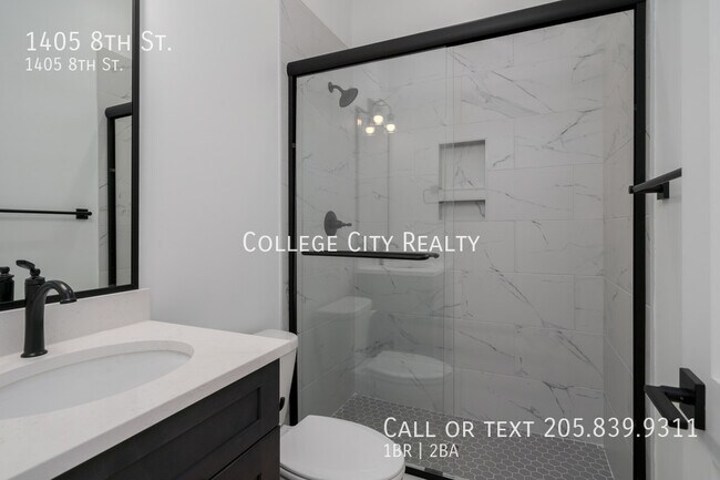 Building Photo - 1405 8th St