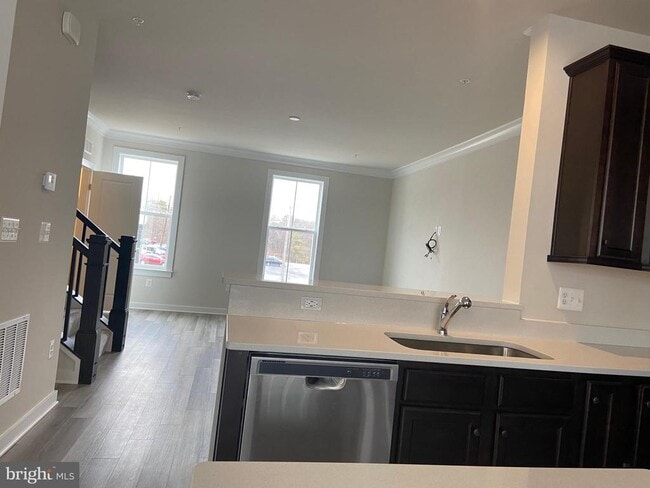 Building Photo - 1430 Becknel Ave