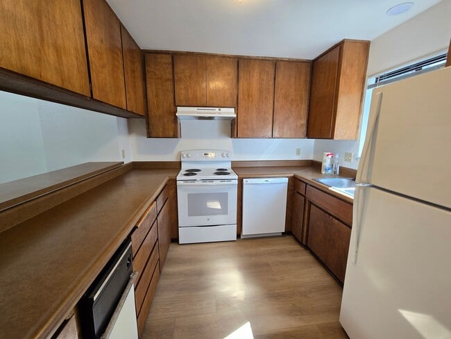 Building Photo - PENDING - Welcome to this beautifully reno...