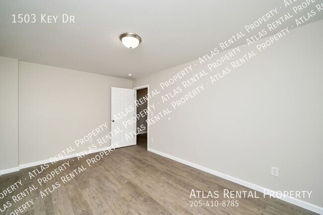 Building Photo - 1503 Key Dr