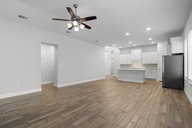 Building Photo - 7438 Cattail Fls Ln