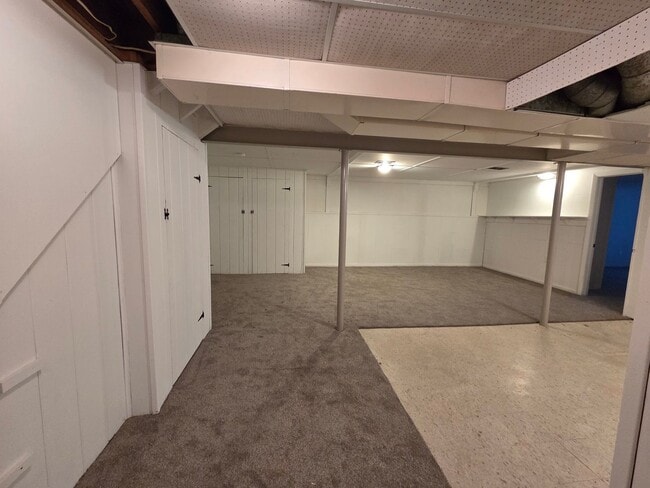 Building Photo - Beautiful 4 bedroom in Forest Hills