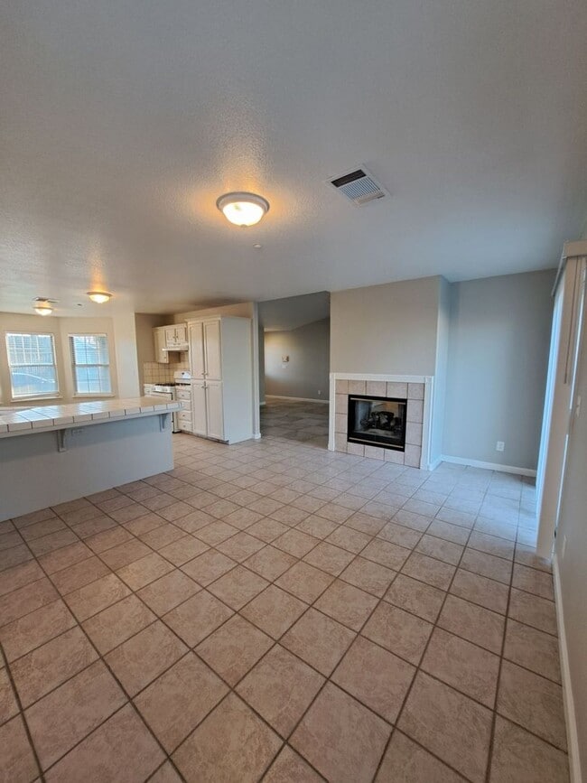Building Photo - Move-In Special: First Month Free—Don’t Mi...