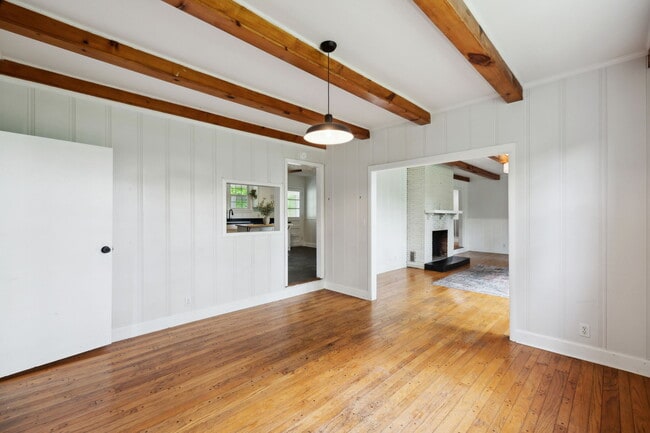 Building Photo - 1155 Ridge Hill Rd