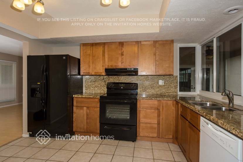 Building Photo - 9020 SW 55th Ct