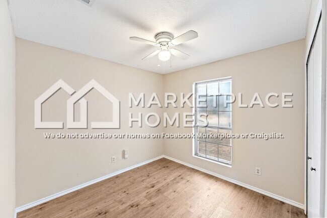 Building Photo - 1804 Easton Dr