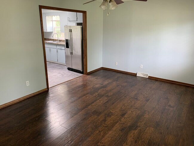 Building Photo - 2538 Indiana St SW