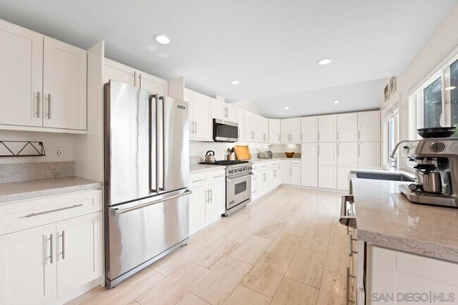 Building Photo - 154 9th St