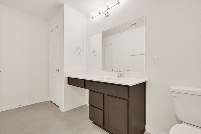 Building Photo - 5510 Blackbird Ln
