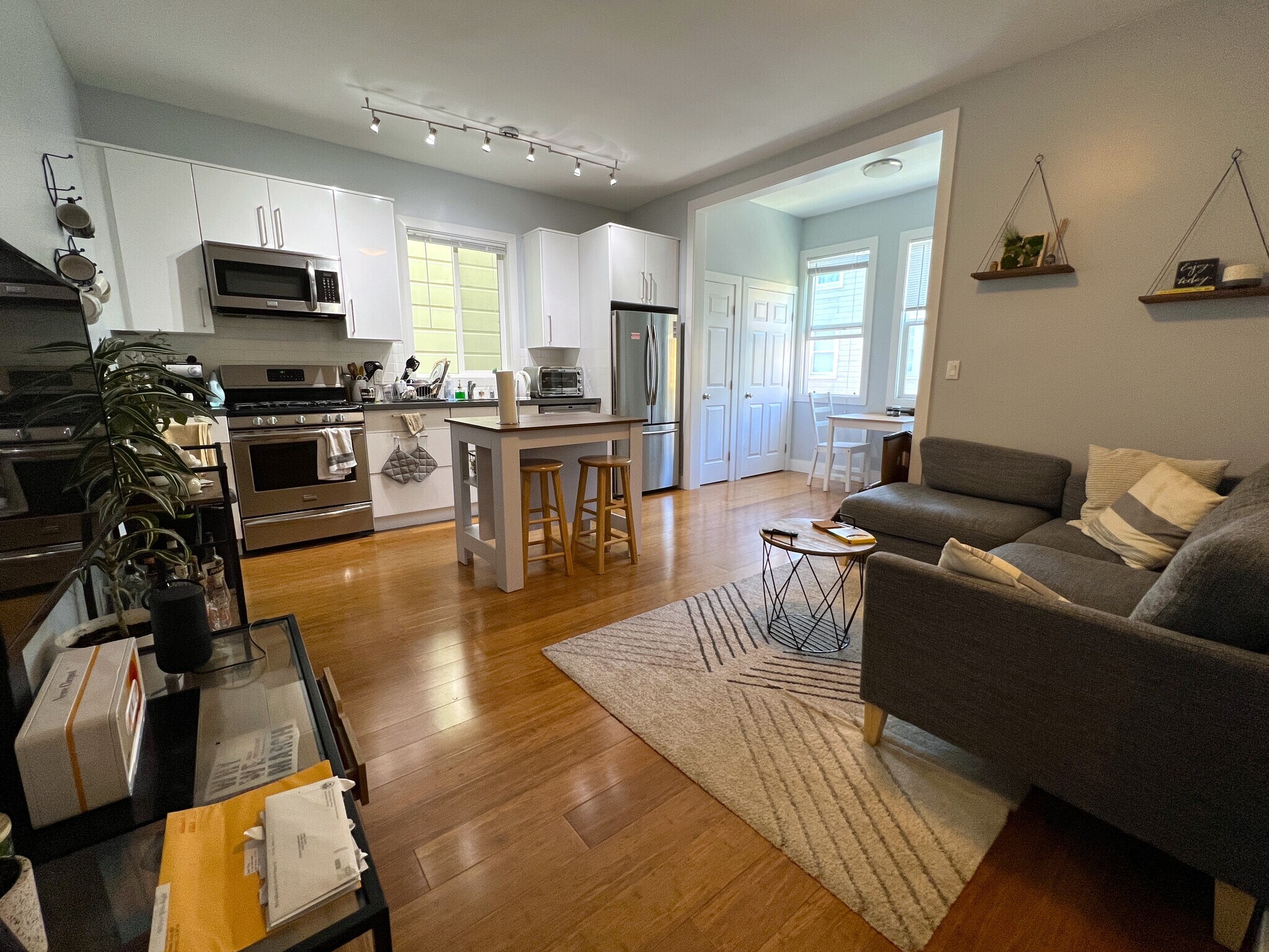 Kitchen/Living Area - 26 San Carlos St
