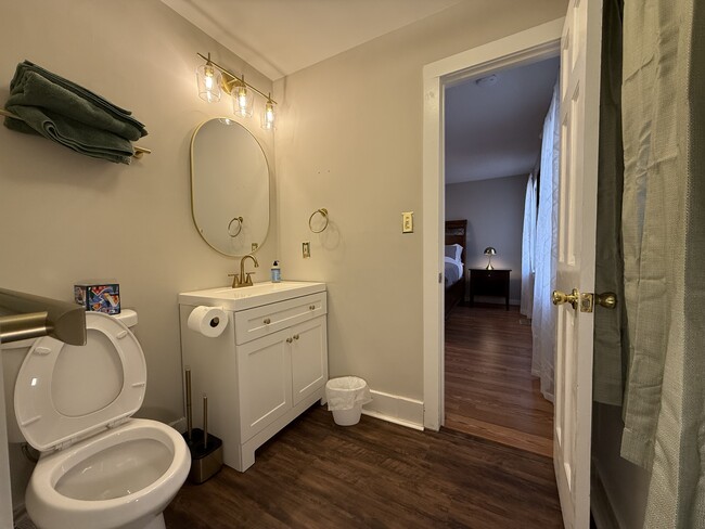 Building Photo - 505 Westbrook Dr