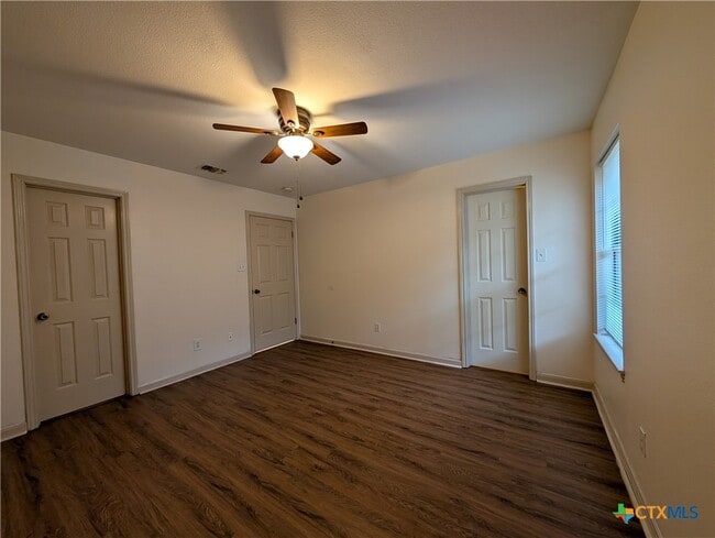 Building Photo - 1134 Misty Acres Dr