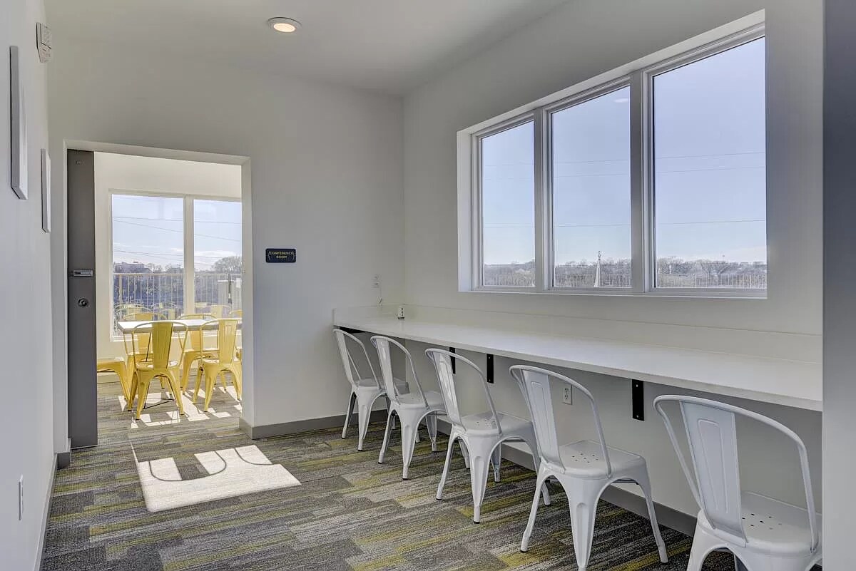 Club House (Study Area) - 400 Herron Dr