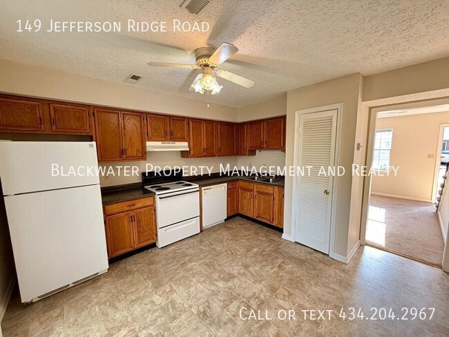 Building Photo - 149 Jefferson Ridge Rd