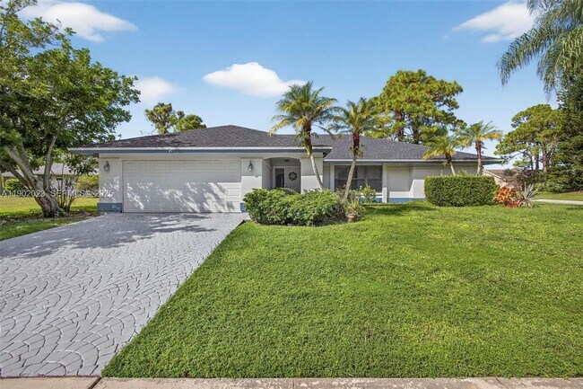 Building Photo - 100 Miramar Ave