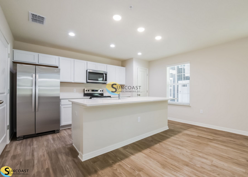 Building Photo - 3821 SW 43rd Ct