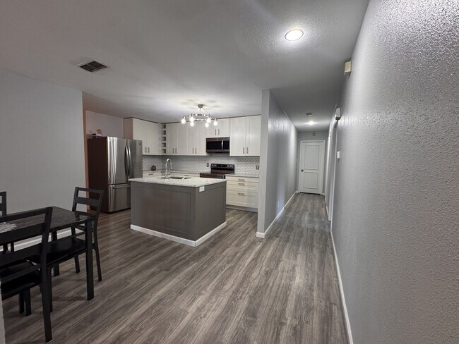Building Photo - 1610 Aldrich Ave