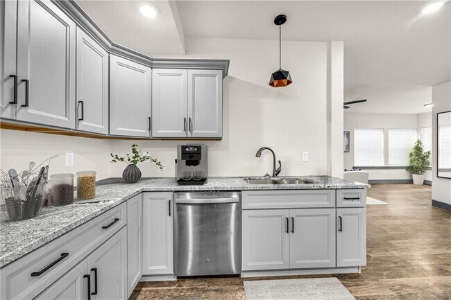 Building Photo - 36 Spring Creek Ct