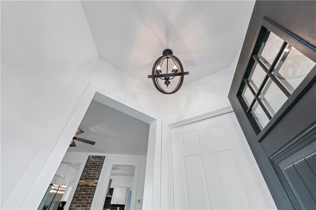 Building Photo - 1035 Astor Ave SW