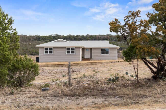 Building Photo - 2-5 ACRES IN HARKER HEIGHTS! FOUR BEDROOMS...