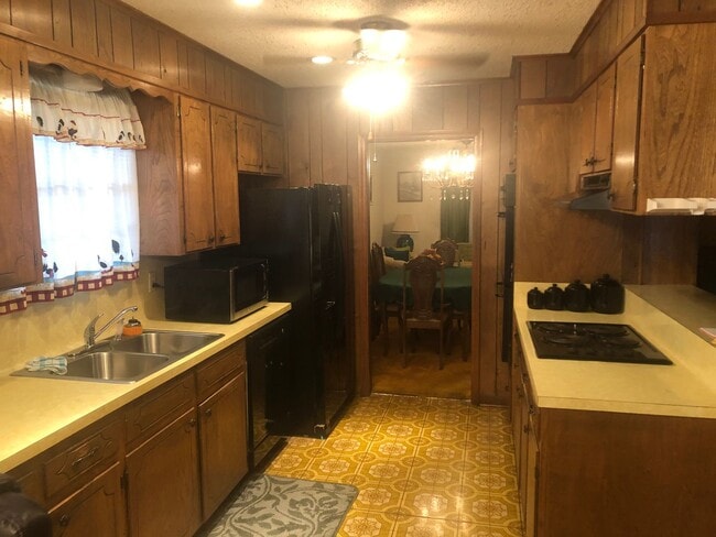 Building Photo - KenilworthSubdivision