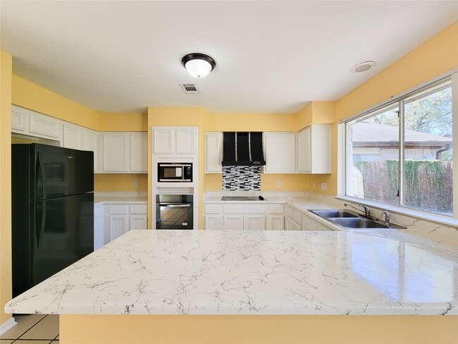 Building Photo - 10130 Berry Limb Dr