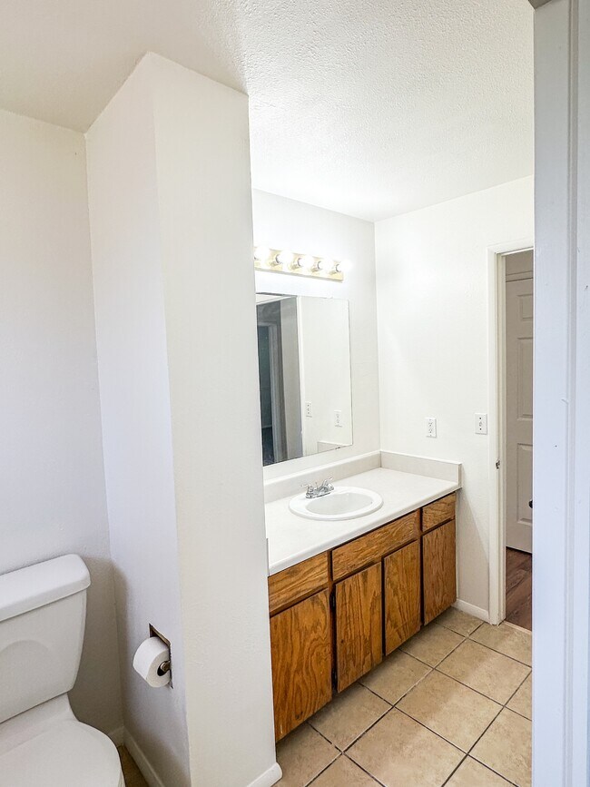 Building Photo - 5333 Peachwood Cir