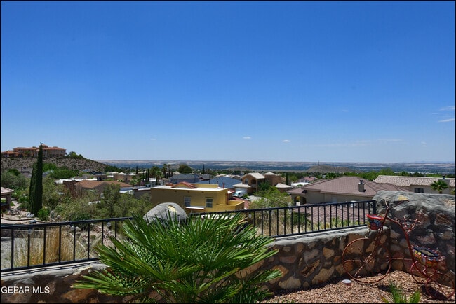 Building Photo - 6732 Pearl Ridge Dr