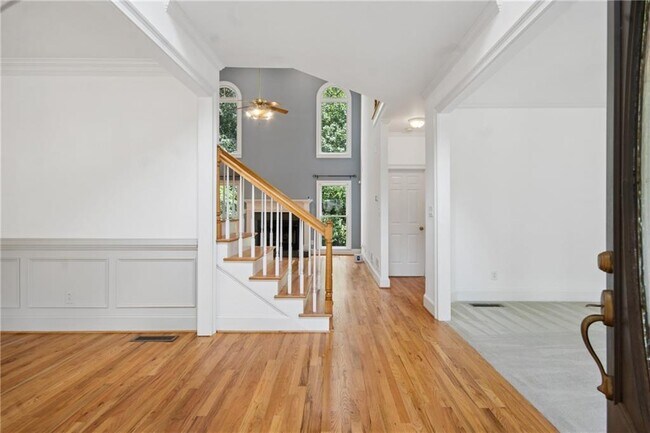 Building Photo - 270 Edwardton Ct