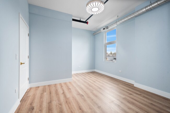 Building Photo - 9865 W Roosevelt Rd