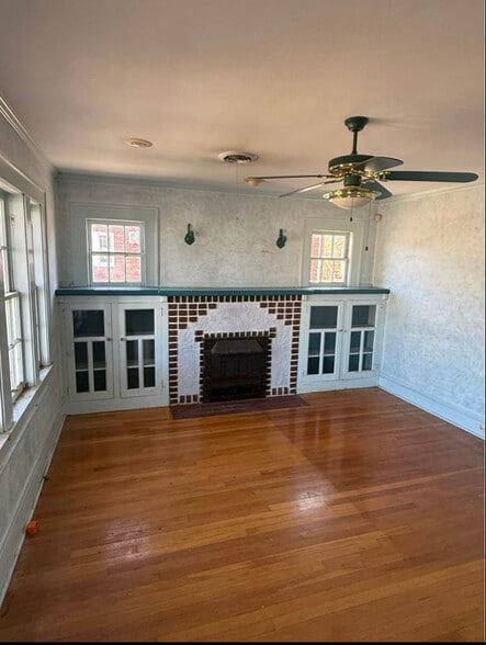 Building Photo - 1203 SW 10th Ave