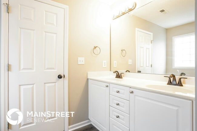 Building Photo - 212 Sarazen Dr