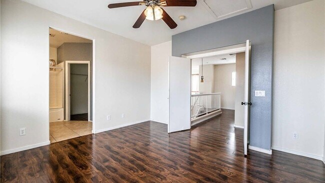 Building Photo - 824 Clear Diamond Ave