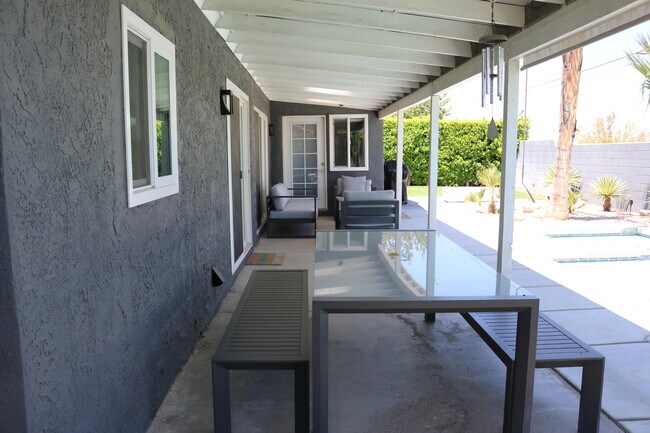 Building Photo - 2190 N Whitewater Club Dr