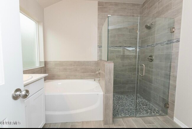 Building Photo - 1208 Golden Summer Pl