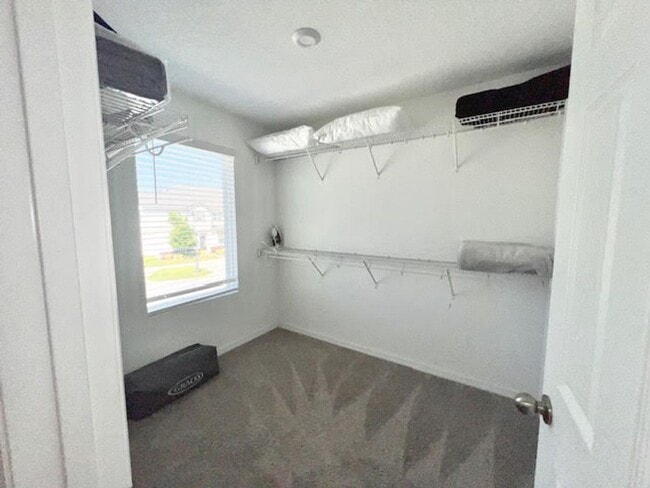 Building Photo - Kissimmee, - 4 Bedroom, 4.5 Bathroom - $3,295.00