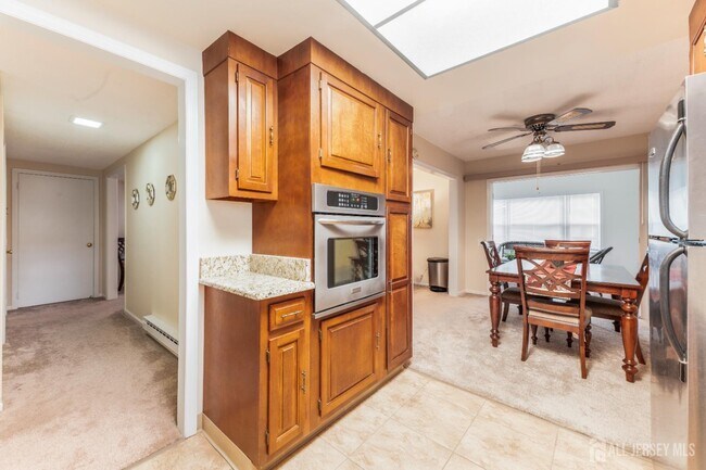 Building Photo - 177N Rossmoor Dr