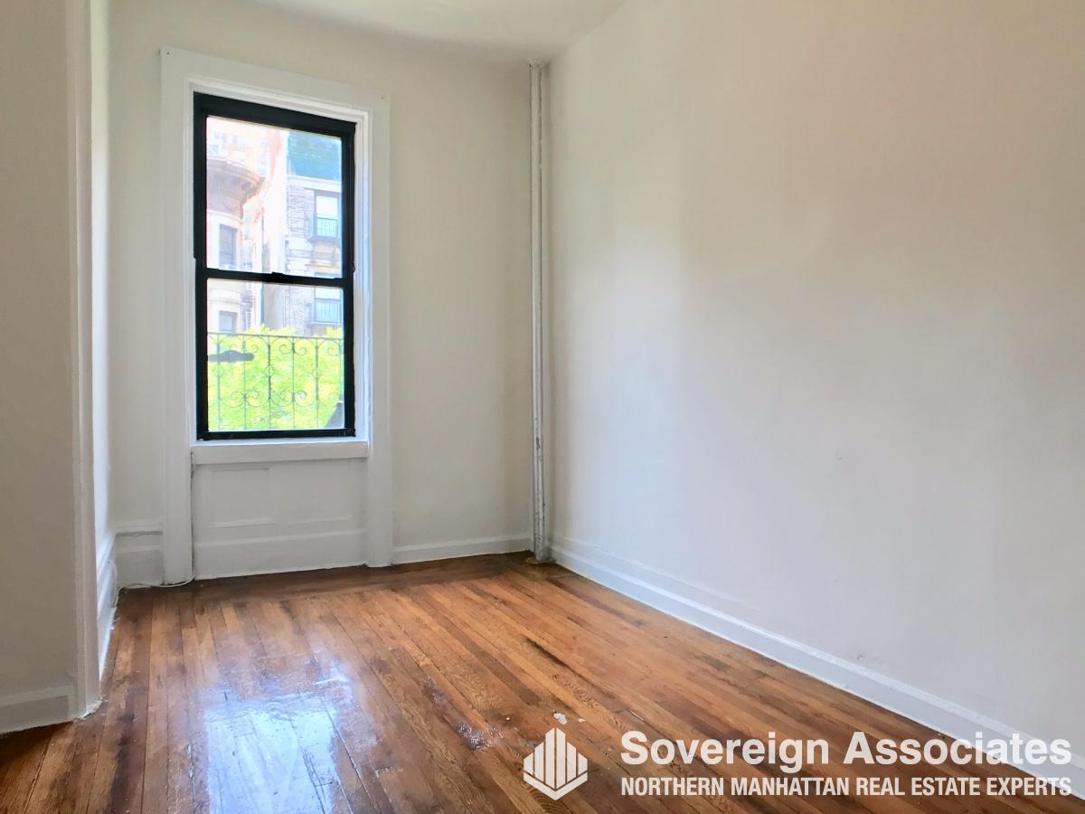 Building Photo - 3139 Broadway