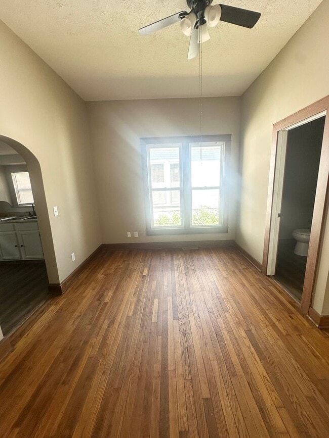 Building Photo - Charming 2 Bedroom, 1 Bathroom Home for Rent!