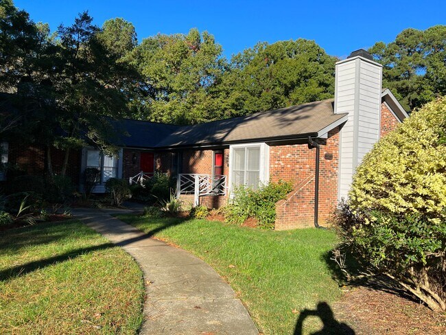 Building Photo - 4713 Matt Dr