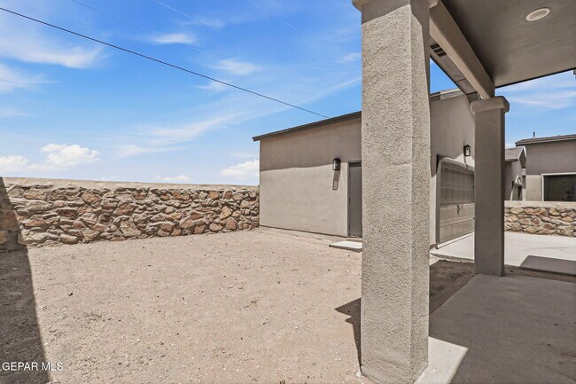 Building Photo - 14313 Steve Joyce Pkwy
