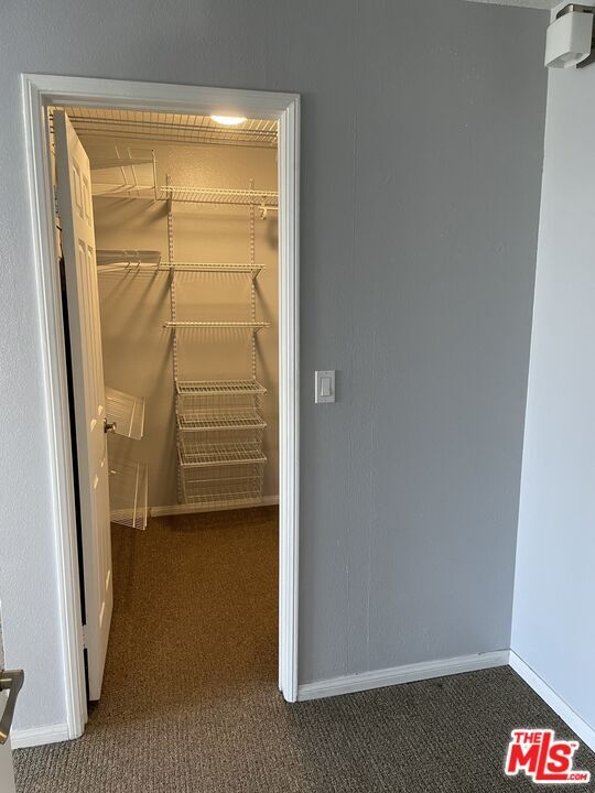 Building Photo - 121 S Hope St