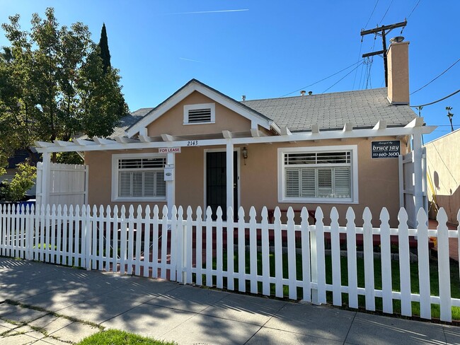 Building Photo - GORGEOUS Los Feliz PRIME 3 Bed Home for Lease NOW Limited Showings!!!